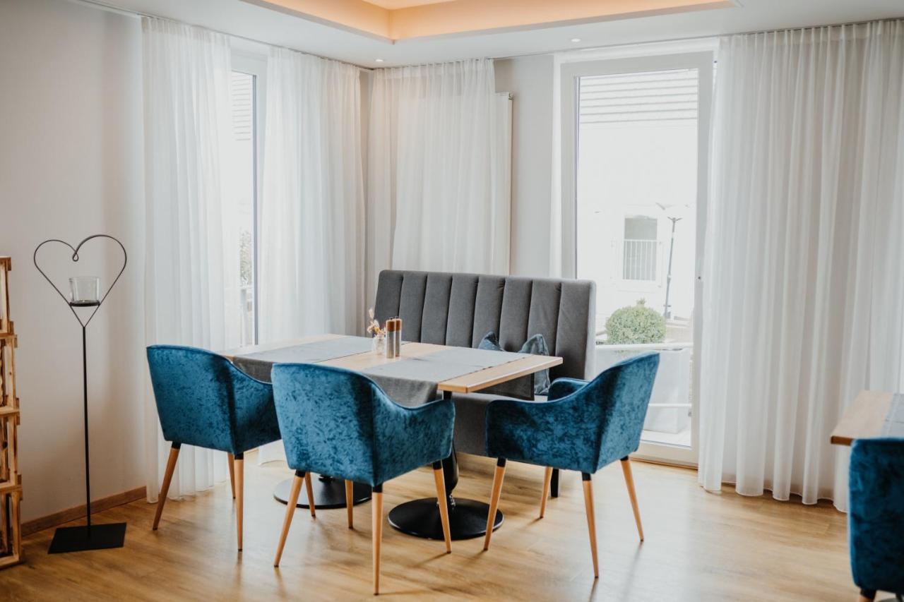 Hotel Restaurant Zur Marienburg Pünderich Exteriör bild