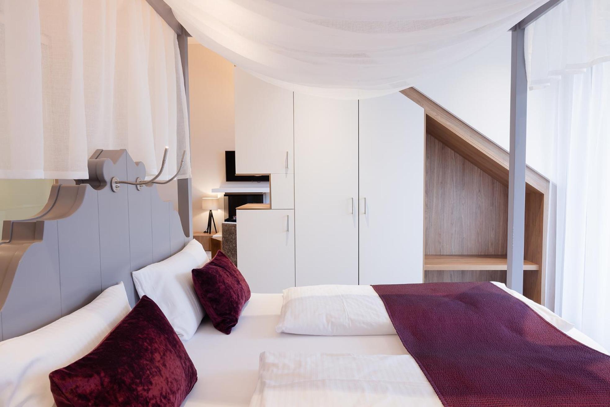 Hotel Restaurant Zur Marienburg Pünderich Exteriör bild