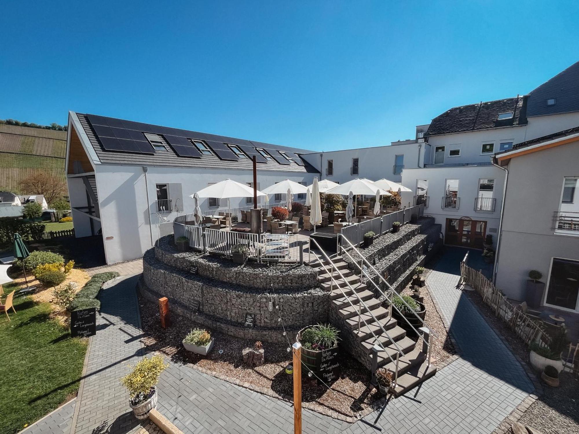 Hotel Restaurant Zur Marienburg Pünderich Exteriör bild